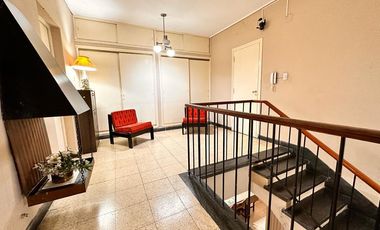 Amplia casa de 5 dormitorios con galería y pileta, Av. Roca al 1000, Barrio Sur