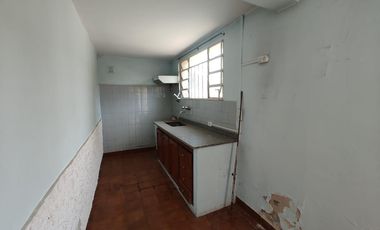 CASA DE 3 AMBIENTES SOBRE LOTE DE 8,66 X 46