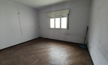 CASA DE 3 AMBIENTES SOBRE LOTE DE 8,66 X 46