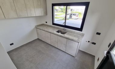Casa Venta Barrio Vistas - Puertos del Lago - Escobar
