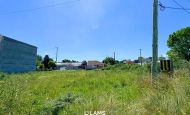 Terreno en Esquina -  Venta - Florencio Sanchez - Av Antartida Argentina  al 3000