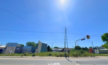Terreno en Esquina -  Venta - Florencio Sanchez - Av Antartida Argentina  al 3000