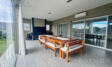 Venta - Casa en Barrio Privado Altos de Campo Grande - Pilar