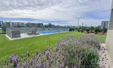 Venta - Casa en Barrio Privado Altos de Campo Grande - Pilar