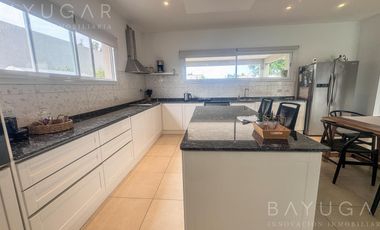 Venta - Casa en Barrio Privado Altos de Campo Grande - Pilar