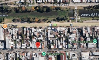 Casa en venta - 2 Dormitorios 1 Baño - 194Mts2 - Berisso