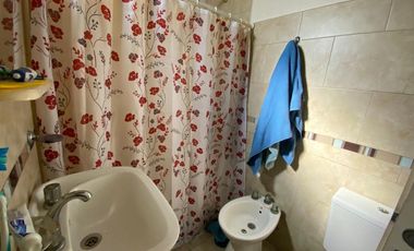 Casa en venta - 2 Dormitorios 1 Baño - 194Mts2 - Berisso