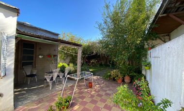 Casa en venta - 2 Dormitorios 1 Baño - 194Mts2 - Berisso