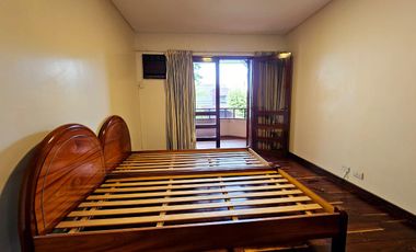 Importante casa de 5 dormitorios en VENTA en lote de 832 m2, zona Parque Guillermina, SMT