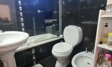 Departamento de 4 Ambientes con Balcón y Cochera en Vicente López - Excelente Ubicación- En Venta