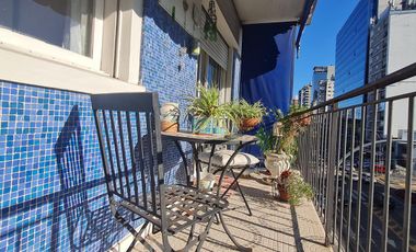 Departamento de 4 Ambientes con Balcón y Cochera en Vicente López - Excelente Ubicación- En Venta