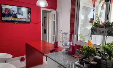 Departamento de 4 Ambientes con Balcón y Cochera en Vicente López - Excelente Ubicación- En Venta
