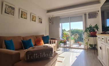 Departamento de 4 Ambientes con Balcón y Cochera en Vicente López - Excelente Ubicación- En Venta