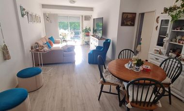 Departamento de 4 Ambientes con Balcón y Cochera en Vicente López - Excelente Ubicación- En Venta