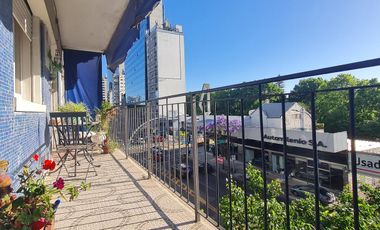 Departamento de 4 Ambientes con Balcón y Cochera en Vicente López - Excelente Ubicación- En Venta