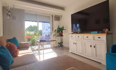 Departamento de 4 Ambientes con Balcón y Cochera en Vicente López - Excelente Ubicación- En Venta
