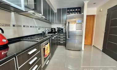 Piso de 4 ambientes a pasos de Plaza Conesa!!