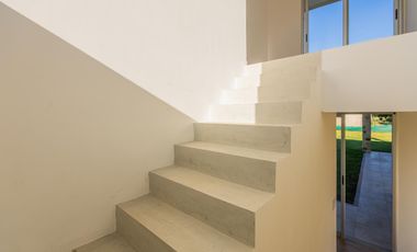 VENTA- Casa 3 Dormitorios con Jardín, Puerto Roldan