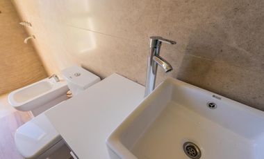 VENTA- Casa 3 Dormitorios con Jardín, Puerto Roldan