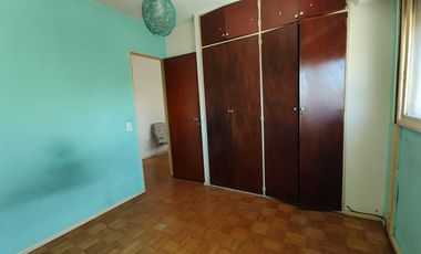 Departamento de 2 ambientes con cochera en muy buen estado - Wilde