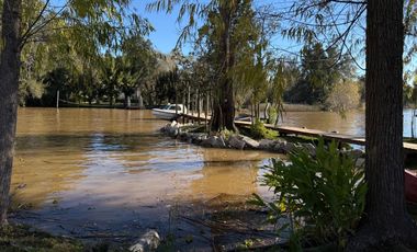 Casa en  venta en el Delta sobre Arroyo Angostura