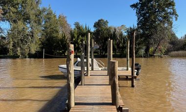 Casa en  venta en el Delta sobre Arroyo Angostura