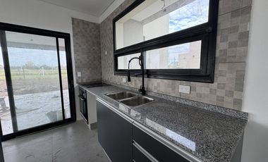 CASA, VENTA, SAN SEBASTIAN, AREA 13, LOTE AL 200