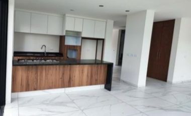 TU CASA EN LOS ROBLES