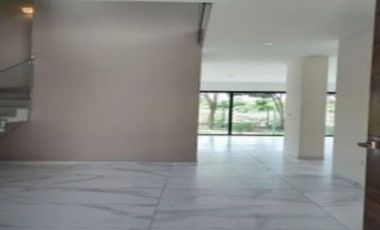 TU CASA EN LOS ROBLES