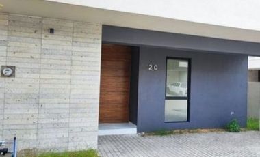 TU CASA EN LOS ROBLES