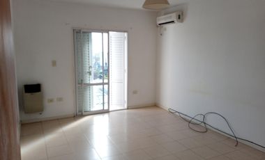 Departamento en  alquiler Santiago Diaz y Colombo
