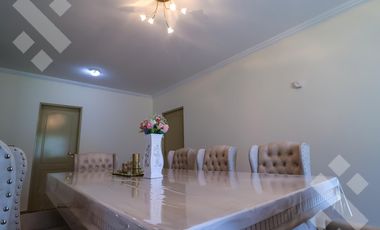 En Venta casa de 3 dormitorios,  con Jardín y Piscina, B° Knudsen, Plottier.