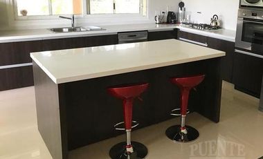 Casa en Santa Juana a la Venta!!