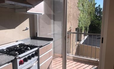 VENTA APTO CREDITO PH TRES AMBIENTES CON COCHERA EN FLORIDA VICENTE LOPEZ