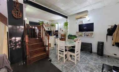 Venta de PH de 4 ambientes con cochera en Quilmes