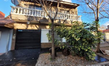 Venta de PH de 4 ambientes con cochera en Quilmes