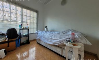Venta de PH de 4 ambientes con cochera en Quilmes