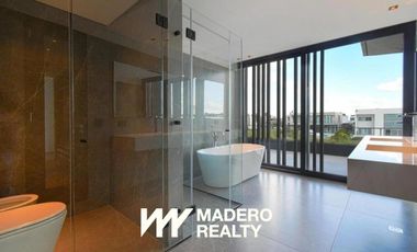 Venta de casa 5 ambientes en El Yacht