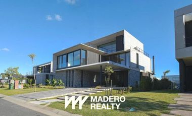 Venta de casa 5 ambientes en El Yacht