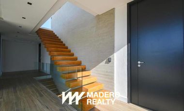 Venta de casa 5 ambientes en El Yacht