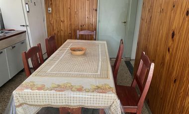 Casa con dos departamentos de dos ambientes en venta en Nueva Atlantis, cinco cuadras del mar.