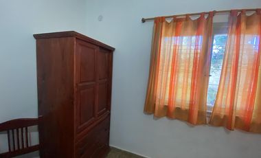 Casa con dos departamentos de dos ambientes en venta en Nueva Atlantis, cinco cuadras del mar.