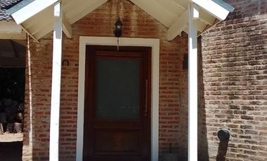 Casa en venta - 3 Dormitorios 3 Baños - Cochera - 1.160Mts2 - Parque Las Naciones, Guernica