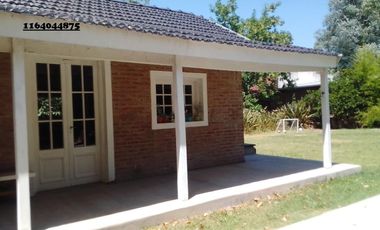 Casa en venta - 3 Dormitorios 3 Baños - Cochera - 1.160Mts2 - Parque Las Naciones, Guernica