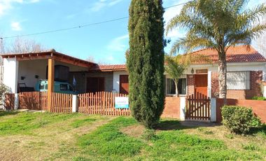 Casa y Departamento en venta en Las Toninas