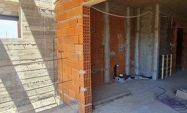 VENTA SEMIPISOS 2 AMB CON COCHERA Y BAULERA EN QUILMES