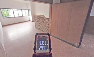 Venta Casa en planta alta 3 habitaciones living comedor cocina patio terraza Zona Jerárquicos