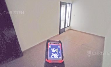 Venta Casa en planta alta 3 habitaciones living comedor cocina patio terraza Zona Jerárquicos