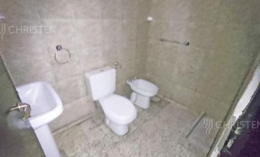 Venta Casa en planta alta 3 habitaciones living comedor cocina patio terraza Zona Jerárquicos