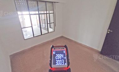 Venta Casa en planta alta 3 habitaciones living comedor cocina patio terraza Zona Jerárquicos